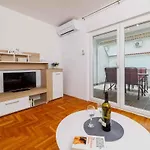 One-bedroom In Xxxi Appartamento Crikvenica