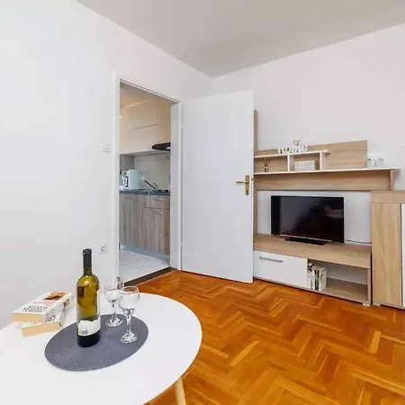 One-bedroom In Crikvenica Xxxi Crikvenica