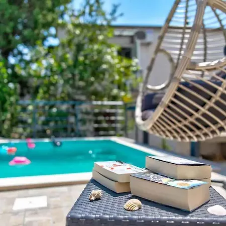 One-bedroom In Crikvenica Xxxi Apartman