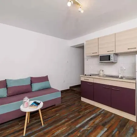 Apartman One-bedroom In Xxxi *