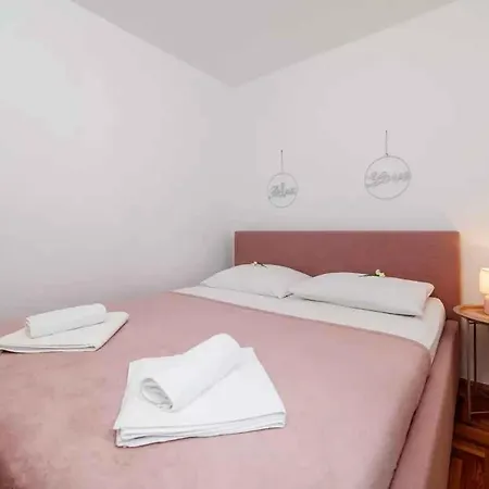 Apartman One-bedroom In Xxxi Crikvenica
