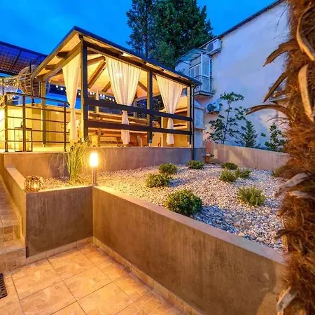 One-bedroom In Xxxi *